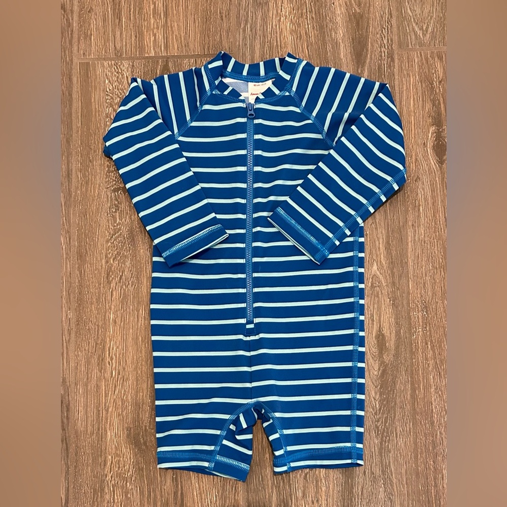 NWOT Hanna Andersson boys rash guard swim suit size 2T (retail $48)